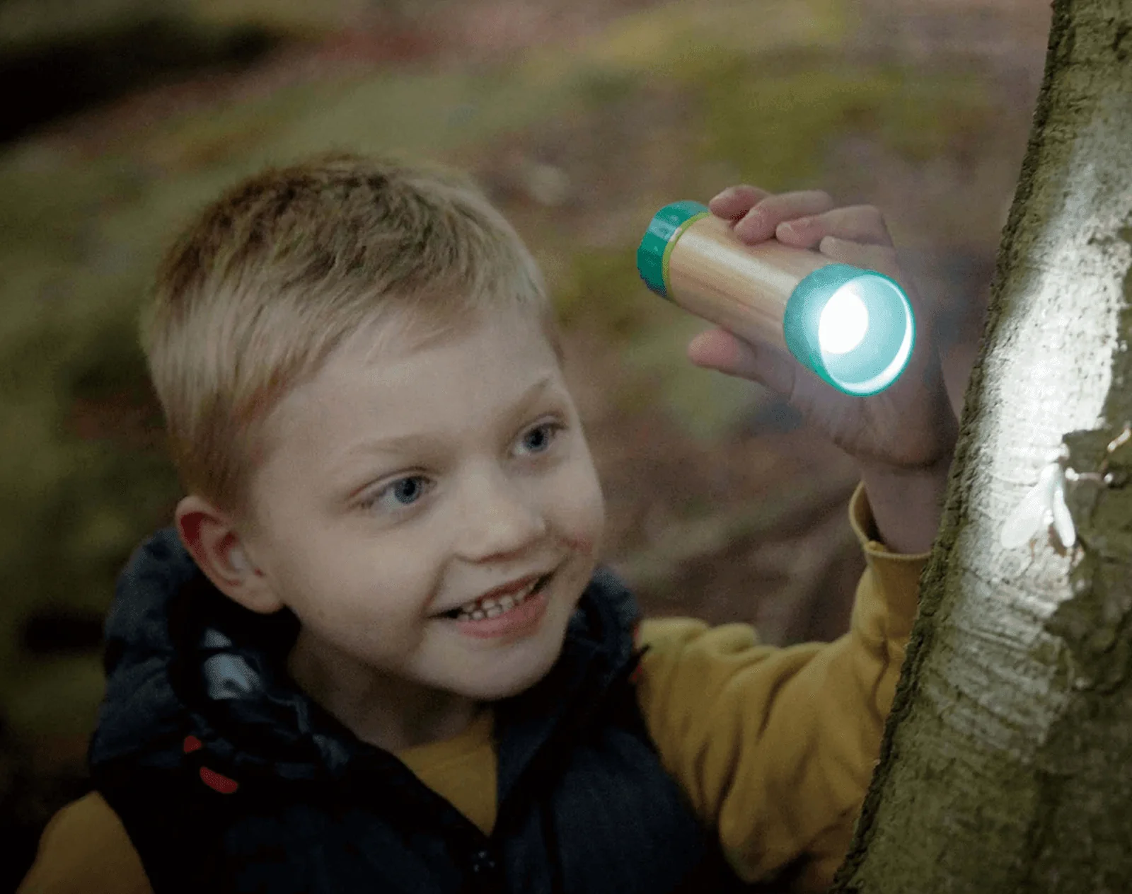 Hand-Powered Flashlight - Image 4